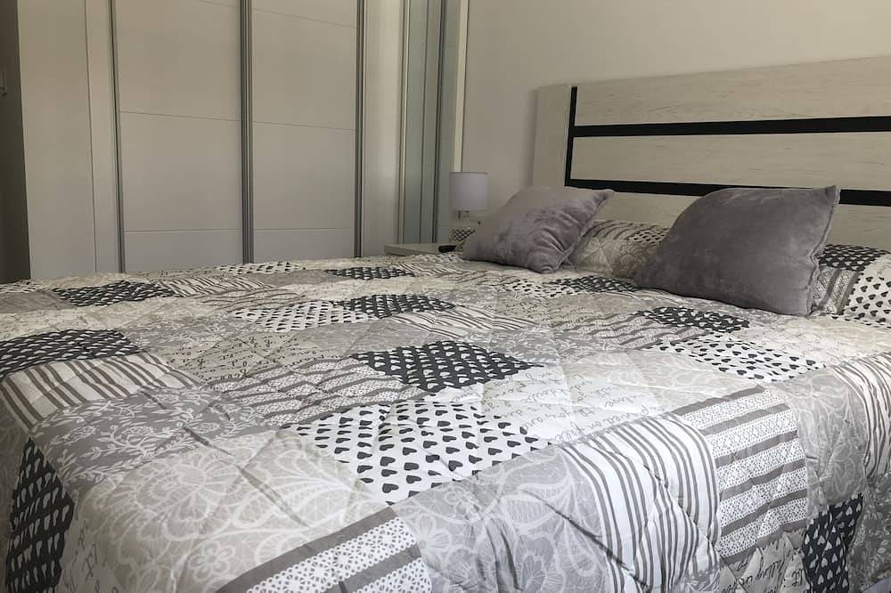 Bungalow rez-de-jardin avec jardin lac pour 4 personnes in Torrevieja, Costa Blanca