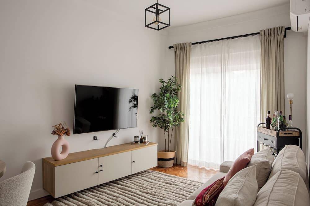 Ganze Wohnung, Lisbon Riverside Retreat – 2Br in Almada in Almada, Halbinsel von Setúbal