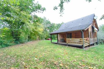 Chalet pour 5 personnes, avec terrasse et jardin dans Nièvre