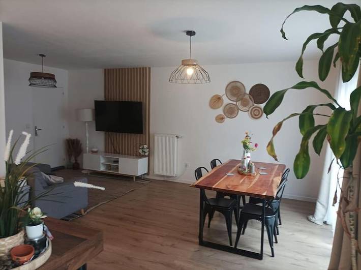 Location de vacances pour 6 personnes, avec jardin ainsi que terrasse et vue à Vaujours - 4
