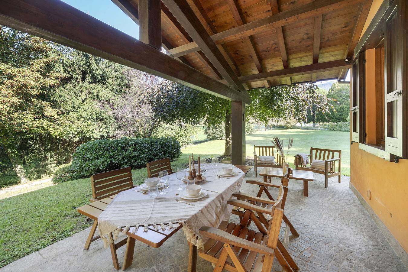 Ferienhaus 'Villetta Arcadia Corallo' mit Bergblick, Privater Terrasse und Privatem Garten in Vobarno, Gardasee-Berge