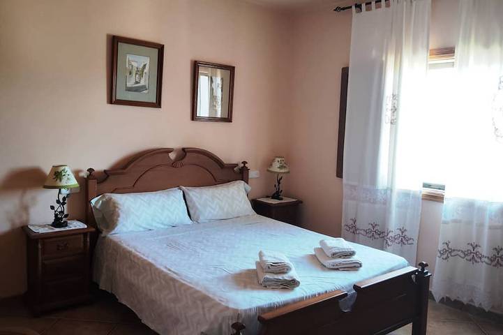 Einfaches Landhaus mit umzäuntem Pool.  Porto Cristo: 1.7 km in S'Illot Cala Morlanda, Manacor