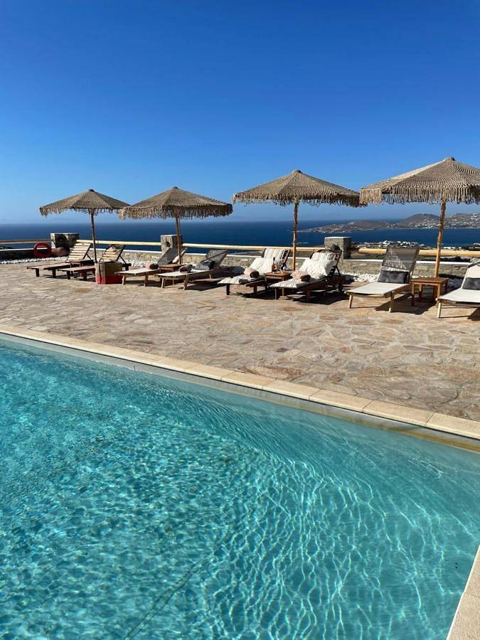 Villa pour 2 personnes, avec terrasse et piscine dans Paros