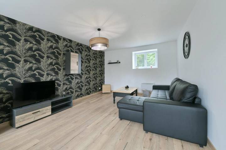 Location de vacances pour 7 personnes, avec jardin et terrasse, animaux acceptés à Vindefontaine - 3