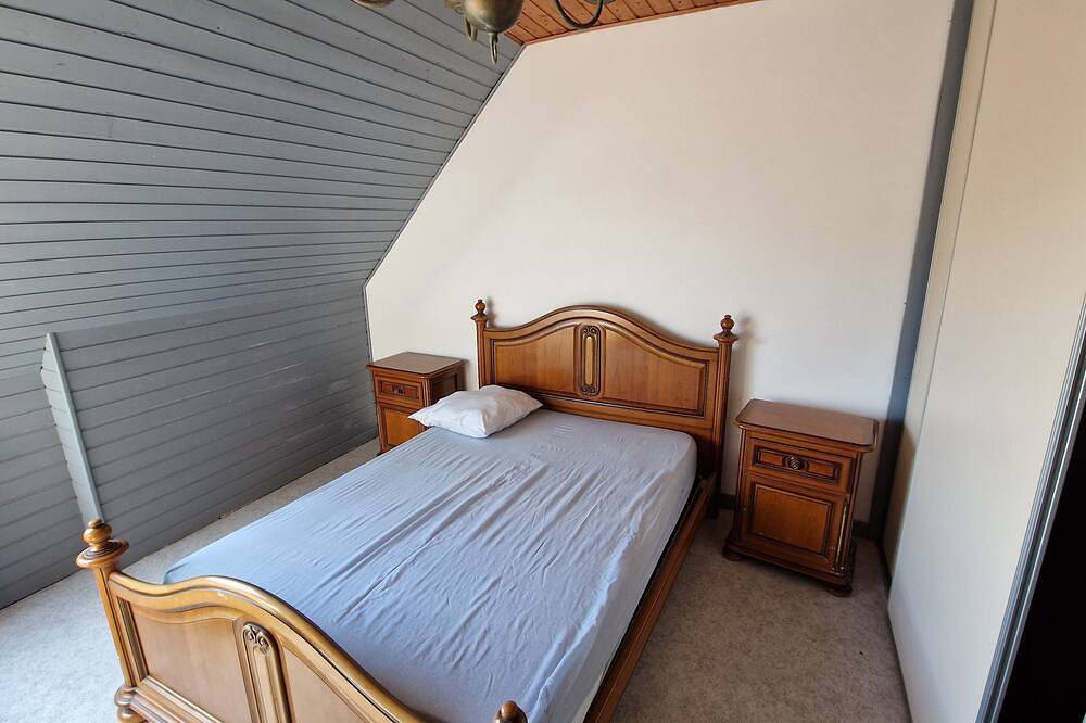 Weekly rental house with swimming pooleur 5 km from the beach in Plonéour-Lanvern, Côte de Cornouaille