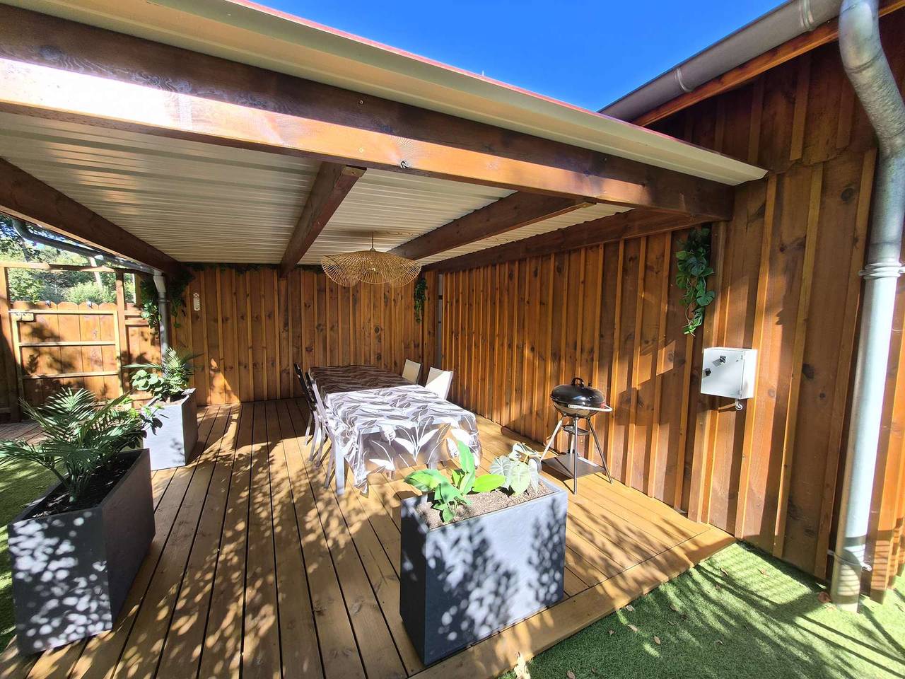 Appartement de vacances entier, Chalet de Charme Rénové – Entre Lac et forêt in Biscarrosse (bourg), Biscarrosse