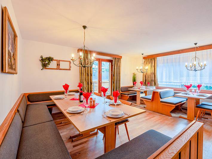Ferienhaus für 18 Personen, mit Balkon und Terrasse sowie Sauna im Montafon - 4