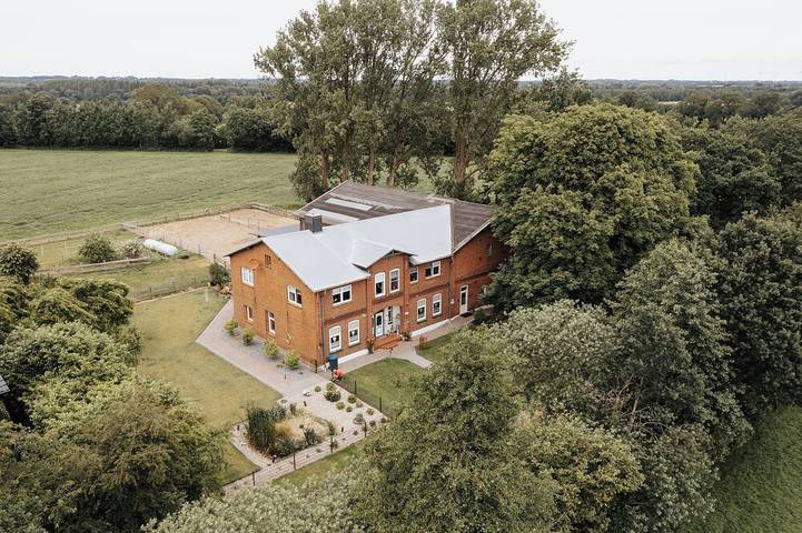 Ferienwohnung für 4 Personen, mit Terrasse und Garten in Steenfeld