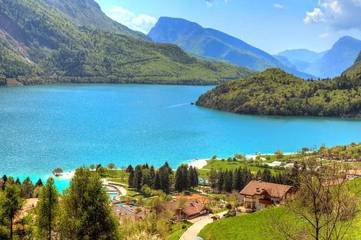 Ferienwohnung für 6 Personen, mit Seeblick und Terrasse sowie Ausblick in Molveno