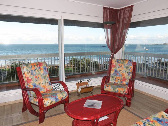 Gîte pour 6 personnes, avec terrasse dans Casino de Perros-Guirec - 2