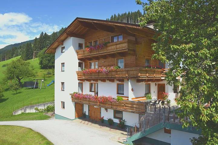 Bauernhof für 7 Personen, mit Balkon und Garten