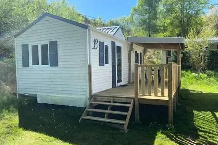 Camping pour 4 personnes dans le Cantal