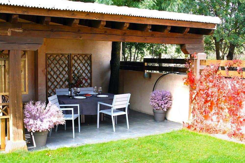 El Hogar del Fresno, charmante touristische Unterkunft in Pedraza in Cañicosa, Matabuena