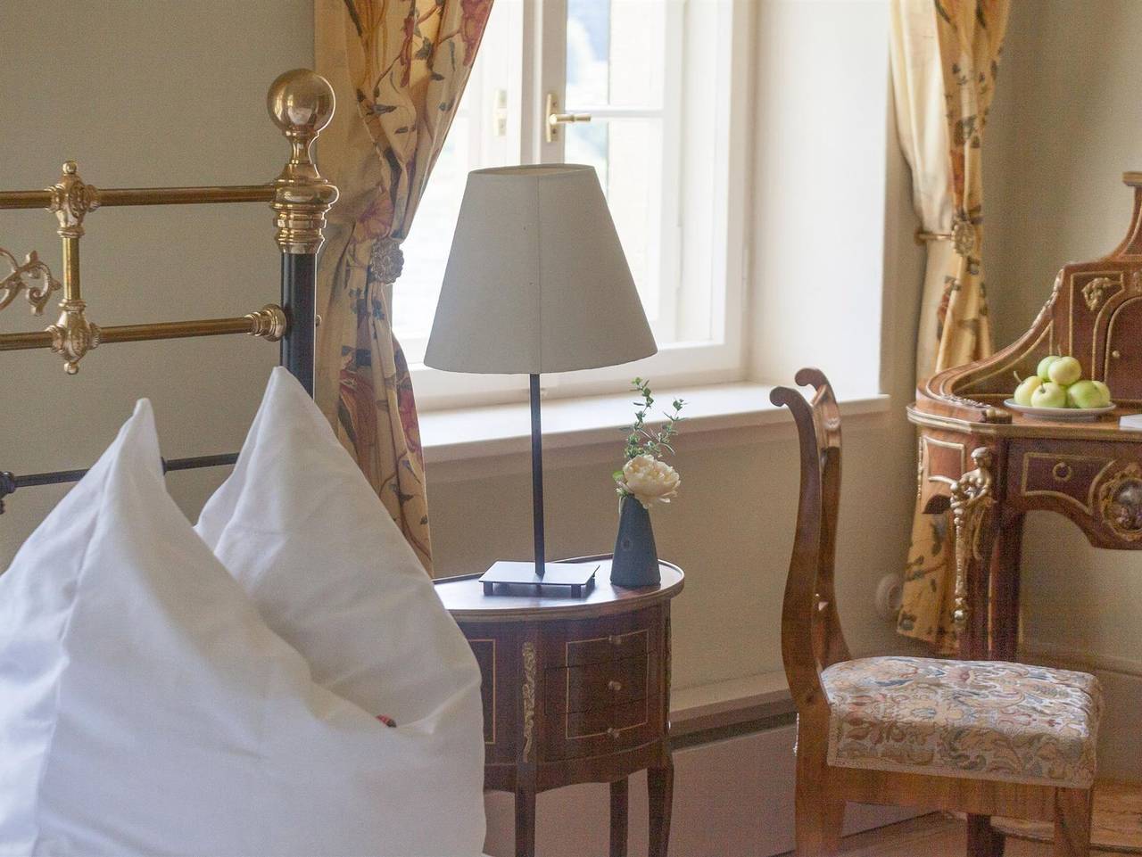 Ganze Ferienwohnung, Herrenhaus Orangella - Ferienwohnung mit Elbblick, 1 Schlafraum in Wehlen, Elbsandsteingebirge