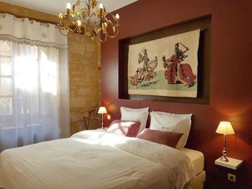 Gîte pour 2 personnes, avec jacuzzi ainsi que balcon et piscine dans Office De Tourisme De Sarlat Perigord Noir