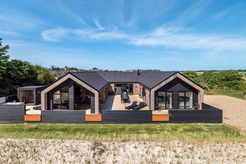 Nordsøvej 121 in Søndervig – Exklusives Luxus-Poolhaus der absoluten Spitzenklasse | Platz für 14 Personen in Søndervig, Holmsland Klit