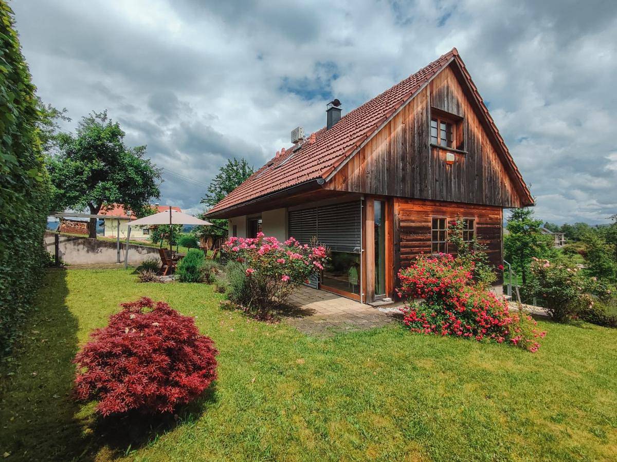 Old Taylor's house in Möttling, Slowenien