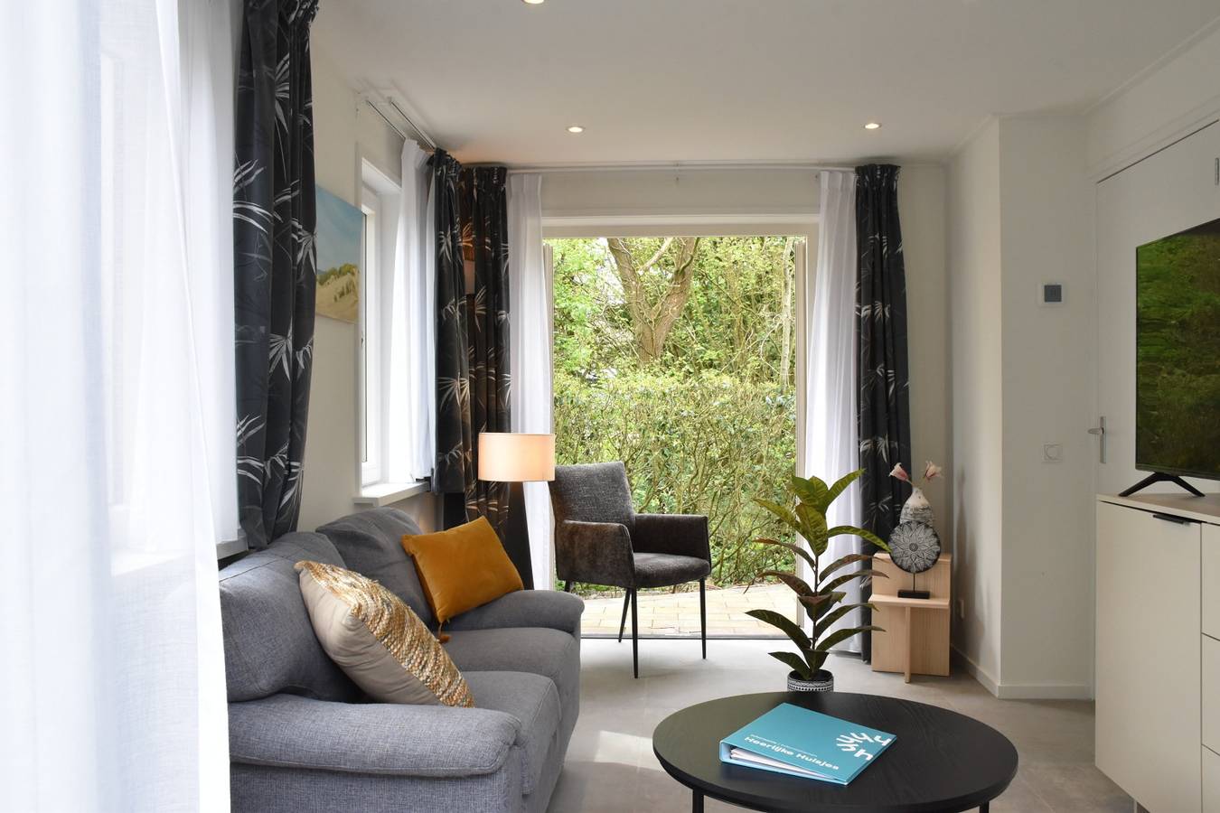 Charming new holiday home with air conditioning in the center of Domburg in Domburg, Walcheren