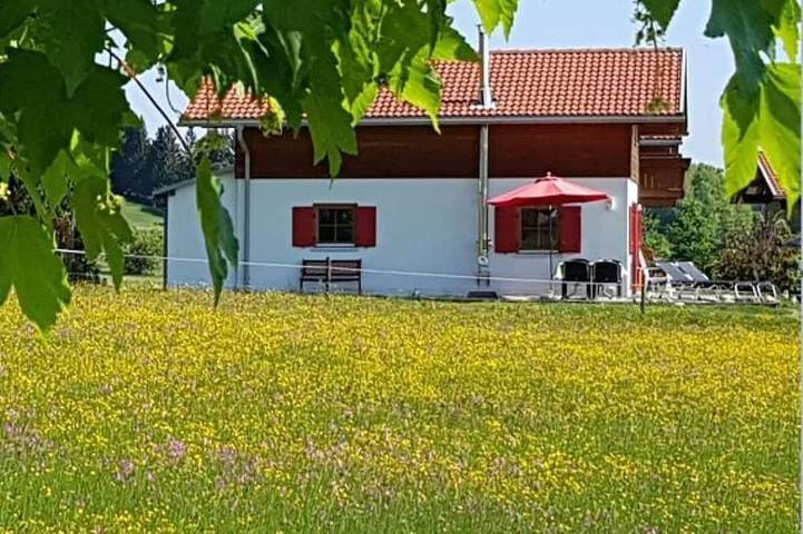 Ferienhaus für 4 Personen, mit Garten im Ostallgäu