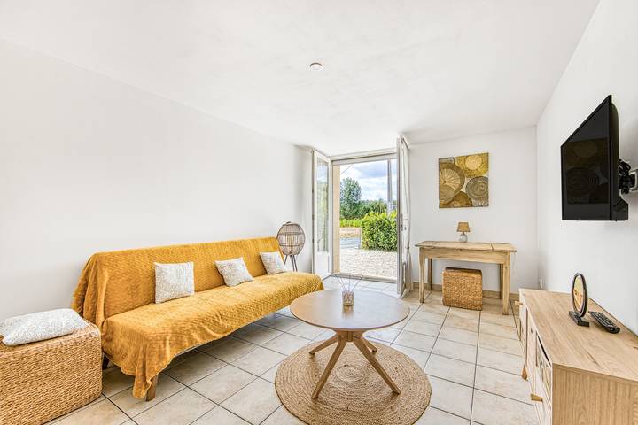 Barrail du Moulin Cottage with Private Terrace and Wi-Fi in Bégadan in Bégadan, Regional Naturpark i Médoc