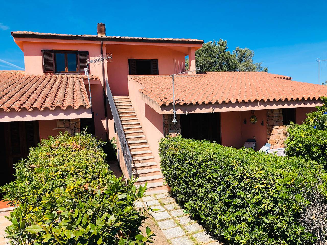 Apartamento entero, Apartamento 'Trilocale Iris 300 Mt Spiaggia' con Terraza Privada y Jardín Privado in San Teodoro, Olbia-Tempio