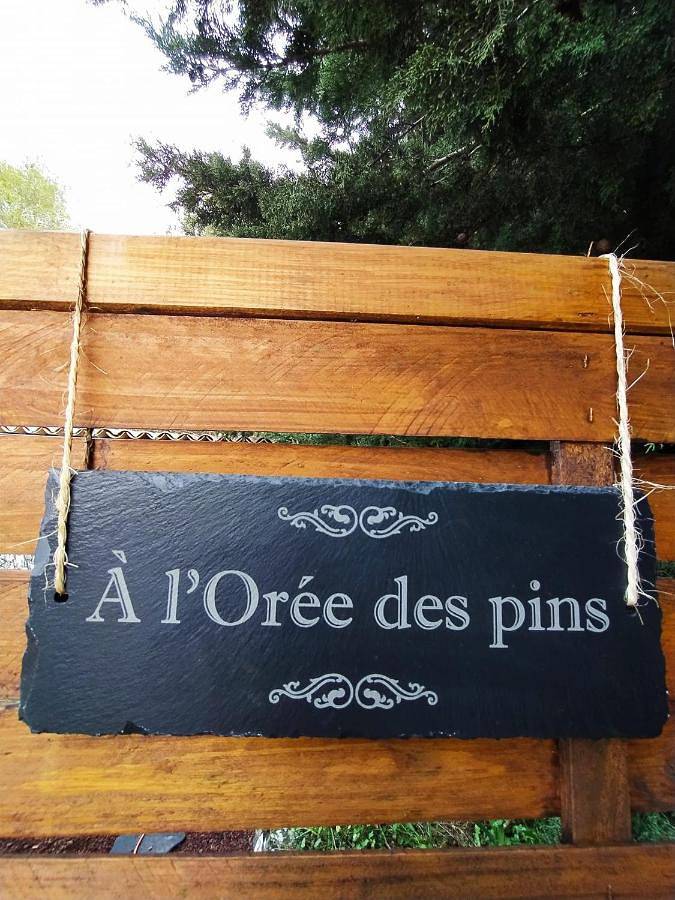 A l'Orée des pins - Gite et spa de 30 m2- Options Home Cinéma, Romantique in Cuges-les-Pins, Région de Marseille