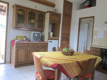 Gîte pour 4 personnes, avec jardin et vue, animaux acceptés à Crestet