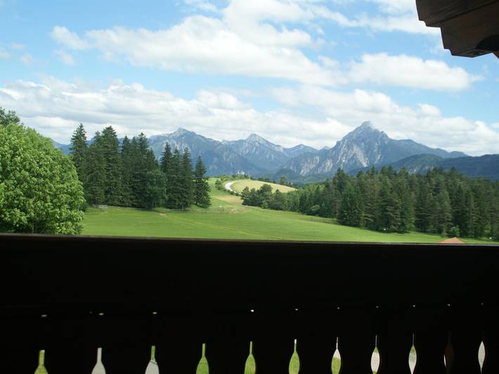 Ferienwohnung für 5 Personen, mit Balkon und Garten sowie Ausblick, kinderfreundlich in Hopferau - 3