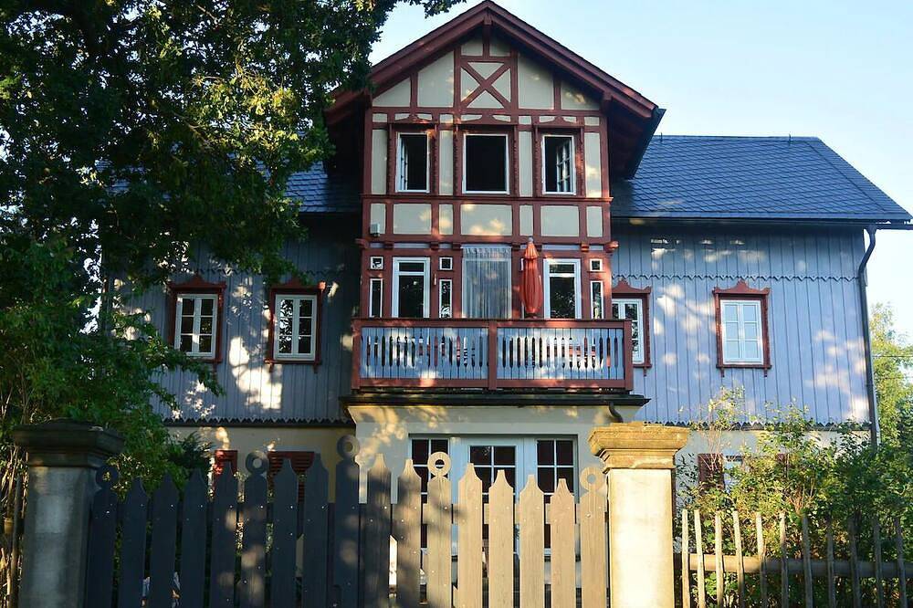 Ganze Wohnung, Ferienwohnung in der Villa Blau in Gohrisch, Elbsandsteingebirge