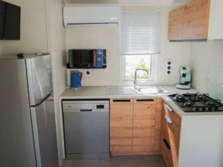 Mobil home pour 6 personnes, avec terrasse, animaux acceptés dans Office De Tourisme Challes Les Eaux - 2
