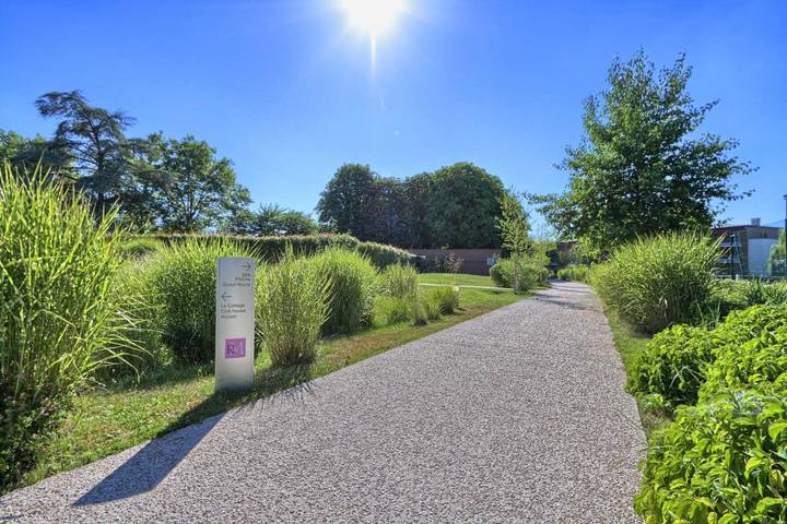 Hôtel pour 2 personnes, avec jacuzzi et sauna ainsi que jardin et piscine à Rueil-Malmaison - 2