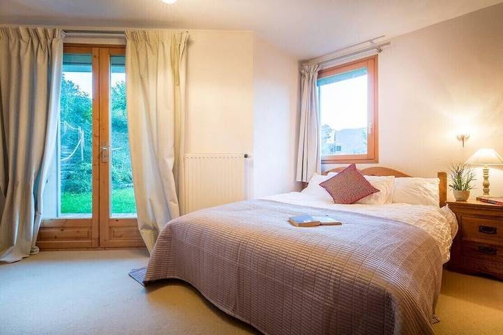 Gîte pour 10 personnes, avec jacuzzi ainsi que sauna et jardin à Seytroux - 3
