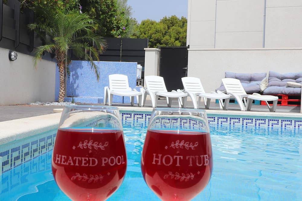 Casa Cristall 2,  Heated pool  Hot tub\n250 m beach in Mont-roig del Camp, Costa Dorada