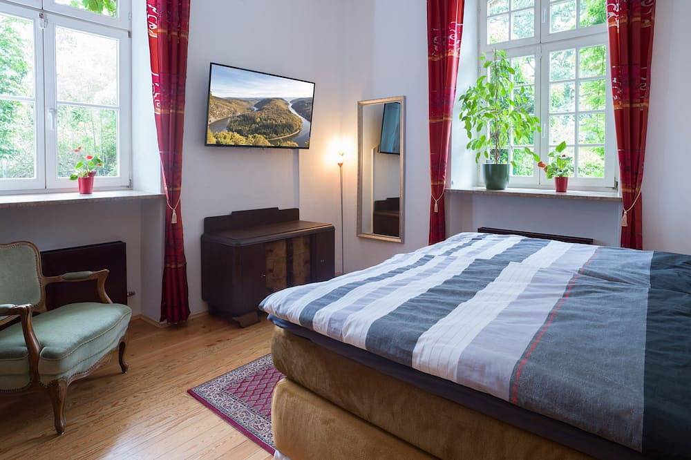 Ganze Wohnung, Ferien im Schloss Hilbringen in Merzig, Saar-Nahe-Bergland