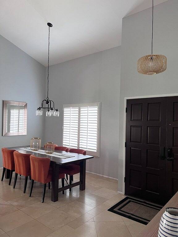 Vacation rental for 7 people, with yard and hot tub as well as pool, with pets in La Quinta (CA)