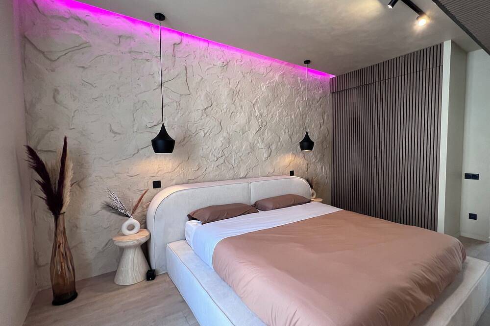 Entire apartment, Harmony Room Romantic Suite with Jacuzzi in Angers, Angers region