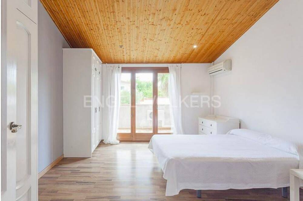 Fabulosa Villa para 20 personas.2,5km playa,9km Sitges,45km Barcelona-Tarragona, in Cubellas, Garraf