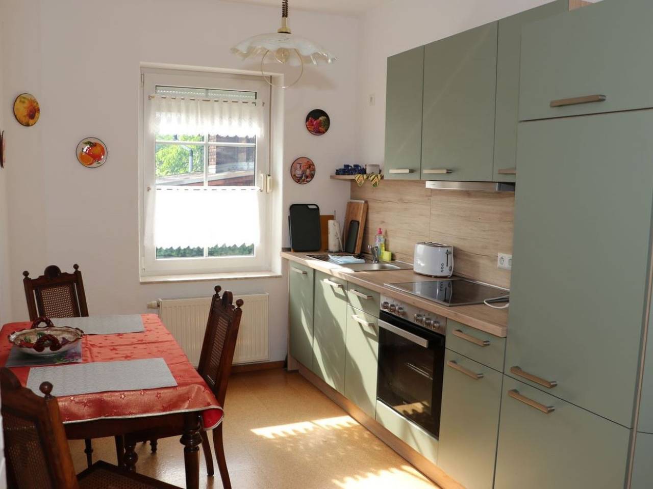 Ganze Wohnung, 2- Raum Ferienwohnung mit Parkplatz in Weißwasser (Oberlausitz), Lausitzer Seenland