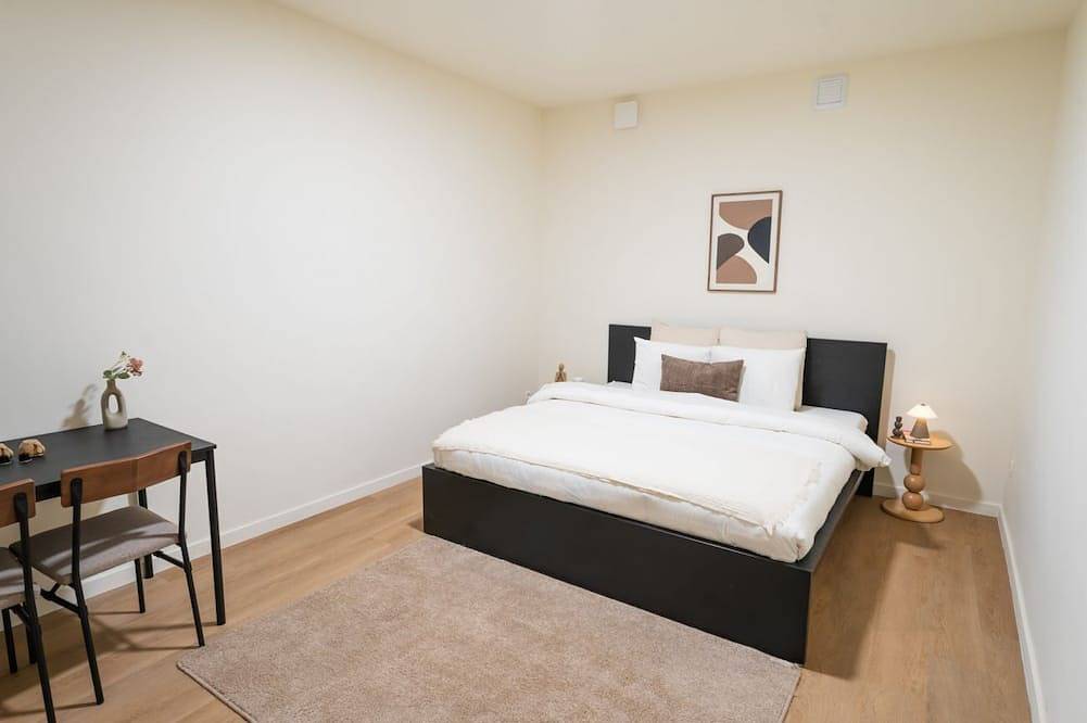 Entire apartment, Min to Ghent Center | Cozy Private Room with Wi-Fi in Ghent, East Flanders