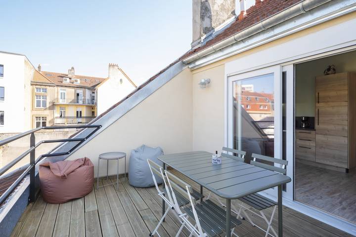 Geheel appartement, Vakantieappartement voor 4 personen met terras in Metz, Regio Metz