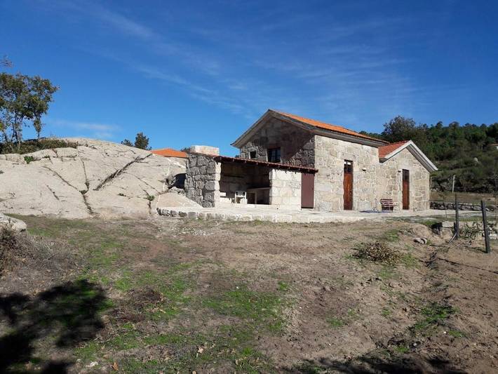 Casa rural para 2 personas, con piscina para niños y vistas además de piscina y jardín en Distrito de Viseu - 2