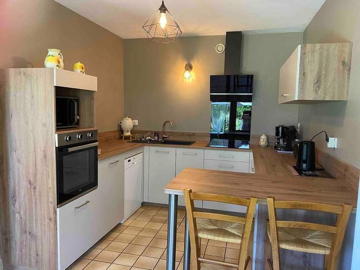 Location de vacances pour 7 personnes, avec jardin et piscine, animaux acceptés à Saint-Julien-de-Lampon - 4