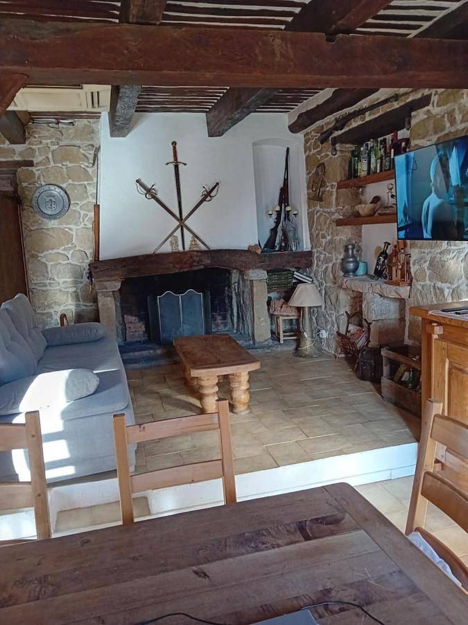 Appartement entier, Three-Bedroom Apartment in Lantosque, Côte méditerranéenne (France)