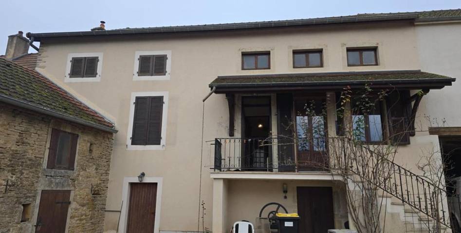 Gîte pour 12 personnes, avec jardin et vue à Chaux (Côte-d'Or)