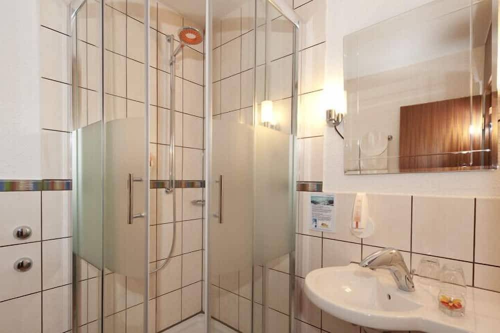 Ganze Wohnung, Doppelzimmer Komfort mit Dusche/Wc in Heidenheim, Stuttgart Region