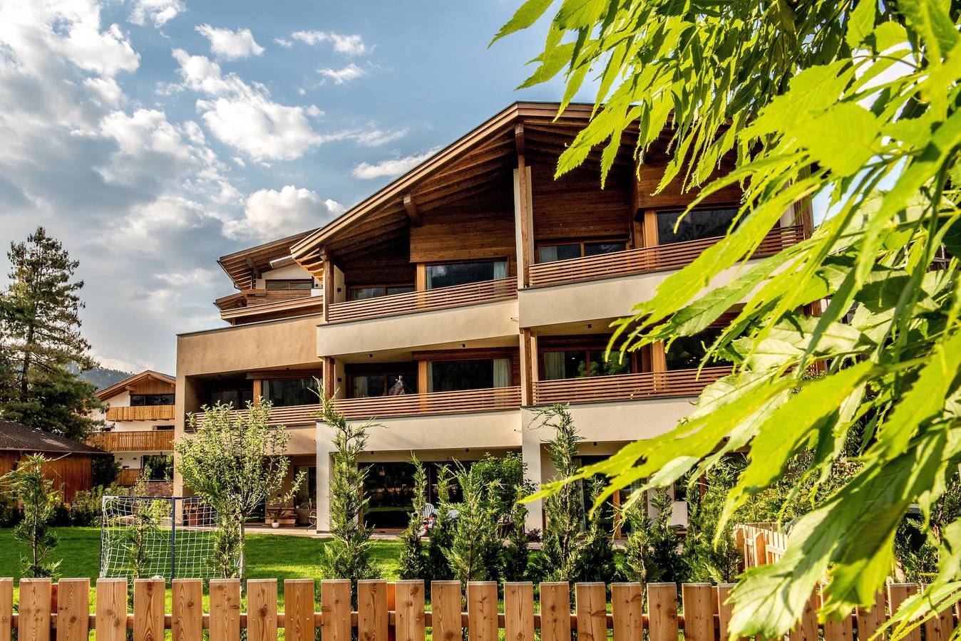 Ganze Wohnung, Ferienwohnung "Mysciliar Tree Ii" mit Bergblick, Wlan, Garten, Terrasse & Balkon in Seis am Schlern, Kastelruth