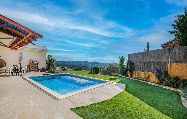 Location de vacances pour 6 personnes, avec terrasse à Tordera - 2