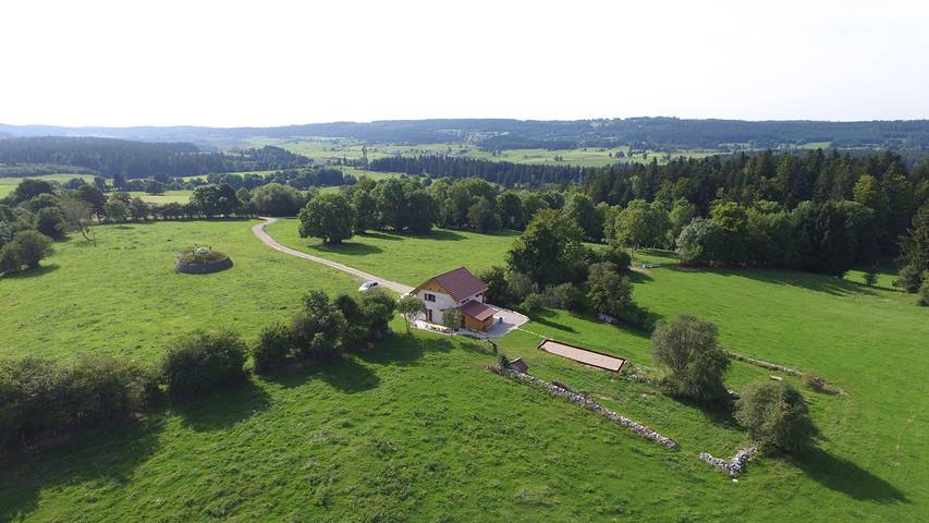 Gîte pour 12 personnes, avec Terrasse et Jardin