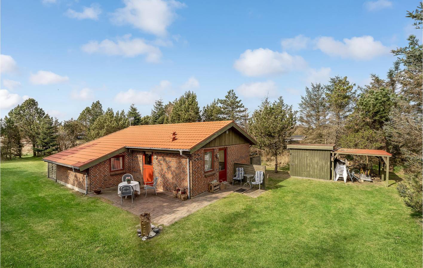 Holiday home for 4 people with garden in Limfjord in Nordjütland