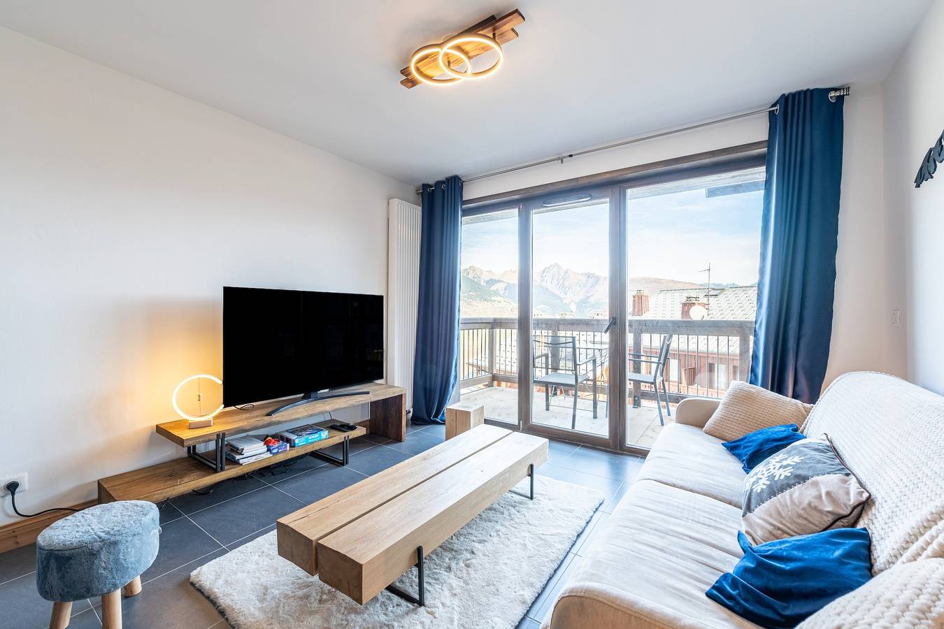 Apartamento entero, Apartamento "L'écrin Des Sapins" con vistas al Mont Blanc, balcón y Wi-Fi in La Plagne, Aime-la-Plagne
